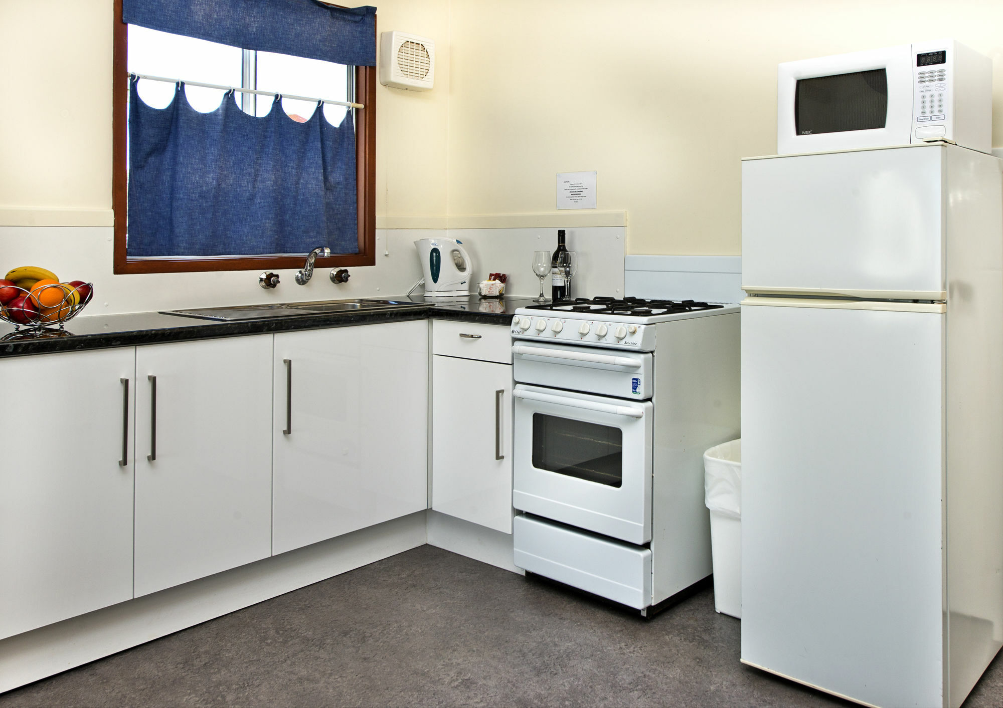 Acclaim Rose Gardens Beachside Holiday Park Albany Exterior photo